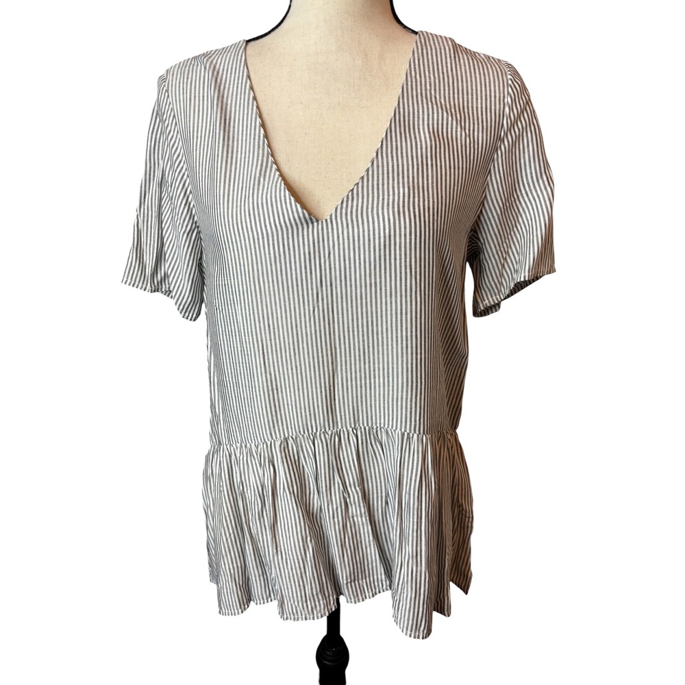 Caramela Grey White Striped Peplum V-Neck Open Back Top Medium